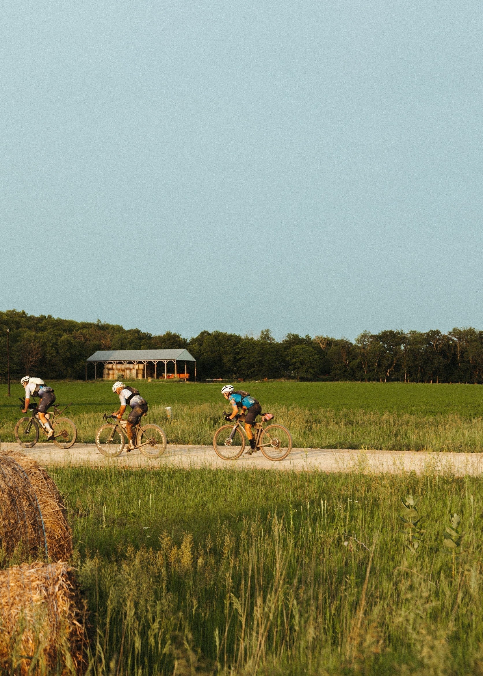 Gravel riders in Kansas 